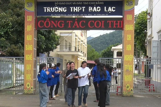 Niềm vui từ những điểm 10 trong Kỳ thi tốt nghiệp THPT ở Cao Bằng