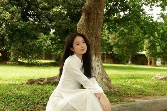 Nữ sinh khối khoa học tự nhiên đạt 9,75 điểm văn thi tốt nghiệp THPT