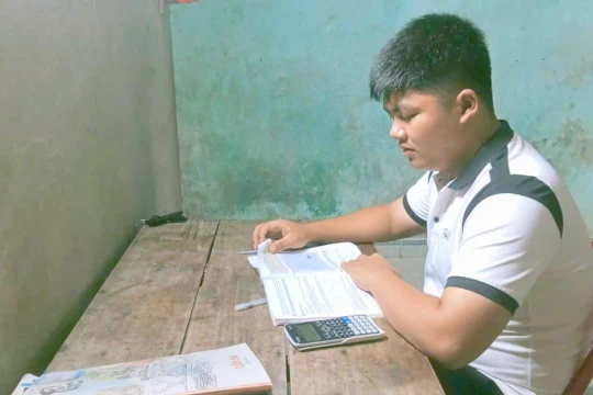 Nam sinh đỗ đầu thi tốt nghiệp THPT tại Quảng Trị: Học là con đường thay đổi tương lai