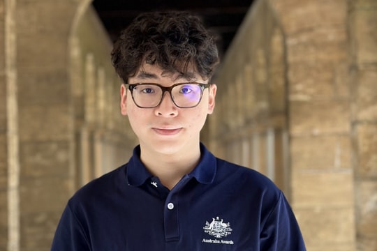 Chàng trai giành hai học bổng toàn phần tiến sĩ của Đại học Oxford