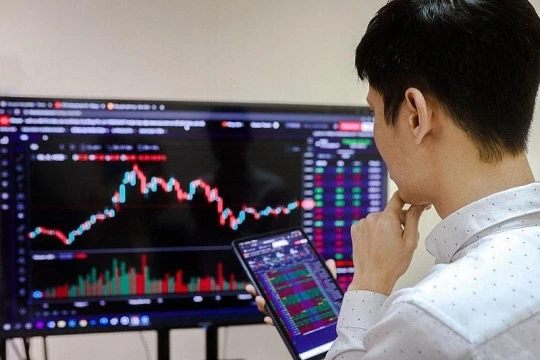 Bộ Tài chính đề xuất áp thuế 20% trên lãi bán chứng khoán, chuyển nhượng vốn
