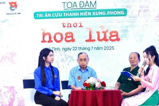 Xúc động buổi tọa đàm 'Tri ân cựu thanh niên xung phong - thời hoa lửa' tại Hà Tĩnh