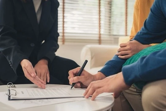 Bán bảo hiểm kèm khoản vay: Hết thời... lách luật