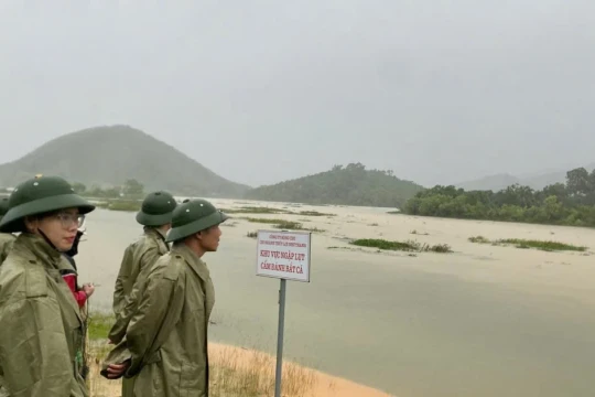 Hơn 7.000ha lúa ở Thanh Hoá bị ngập, huy động 151 máy bơm tiêu úng