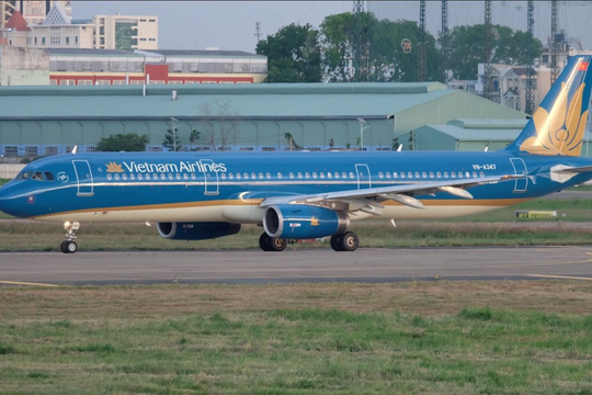 Vietnam Airlines hạ cánh khẩn cấp tại Đà Nẵng, cấp cứu kịp thời hành khách Hàn Quốc