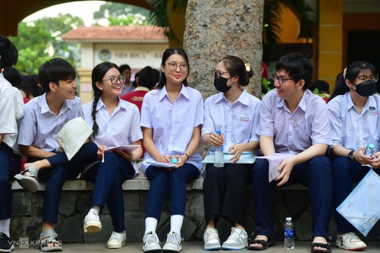 Đại học Luật TP HCM: Học bạ A00, D01 lệch 4 điểm với thi tốt nghiệp