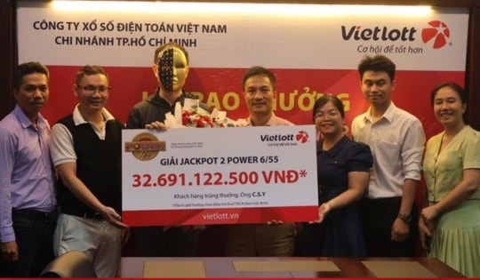 Người nước ngoài vừa trúng Vietlott hơn 32 tỷ đồng sẽ phải đóng thuế ra sao?
