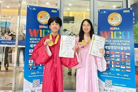 Học sinh Hà Nội giành cú đúp giải Vàng và Đặc biệt WICO 2025