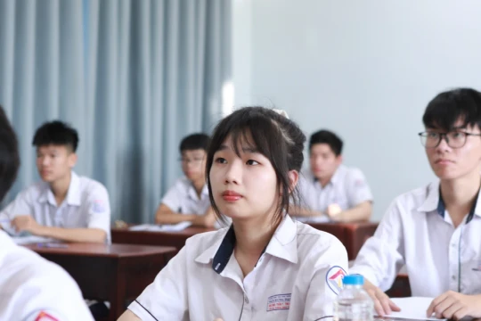 Quy đổi điểm chuẩn giữa các phương thức của Học viện Ngoại giao