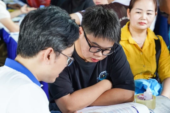 Tuyển sinh 2025: Thí sinh cân đối bài toán tài chính