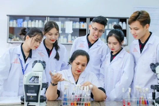 Ngành công nghệ sinh học có 'kén' việc làm?