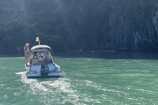 Phát hiện thi thể nam giới nghi là nạn nhân cuối cùng vụ lật tàu Vịnh Xanh