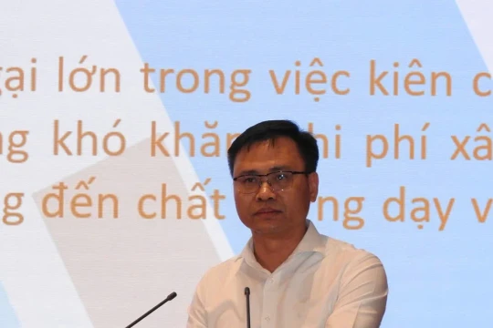 Cơ sở vật chất trường học được tăng cường, nhưng vẫn nhiều khó khăn