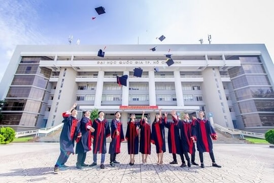 Đại học Quốc gia TP.HCM bổ sung quy đổi điểm thi tương đương khối A00, C00