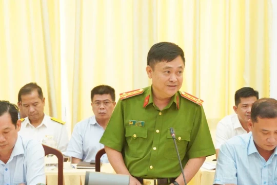 Sẽ xử nghiêm cô ruột bạo hành cháu bé vì không bán hết vé số