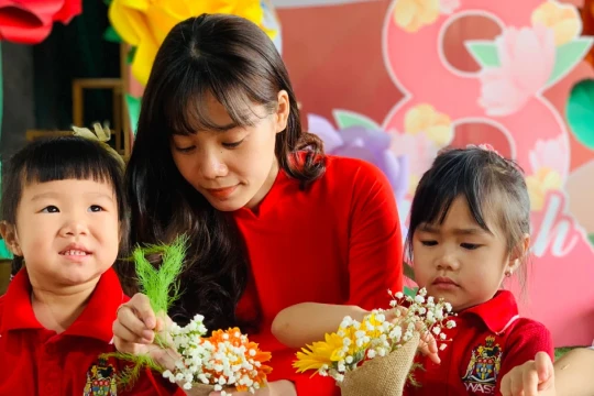 Cần đủ dịu dàng để chờ con đi chậm!