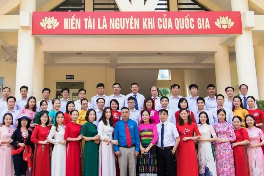 Kỳ tích điểm 10 môn Địa lí ở trường dân tộc nội trú
