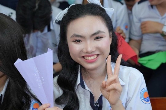 Nữ sinh Đăk Lăk giành học bổng toàn phần vào đại học top 3 châu Á