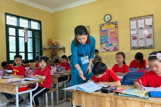 Rút ngắn khoảng cách giáo dục