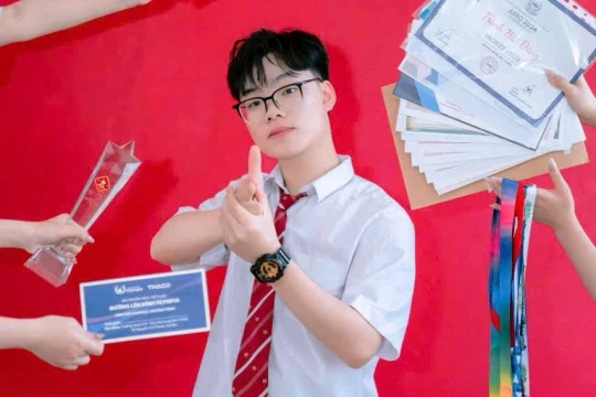 Nam sinh trường làng vươn tới giấc mơ học thuật quốc tế