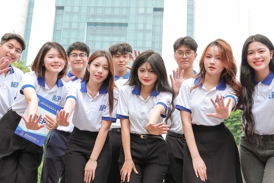 Đại học đầu tiên công bố đưa tiếng Anh thành ngôn ngữ thứ hai