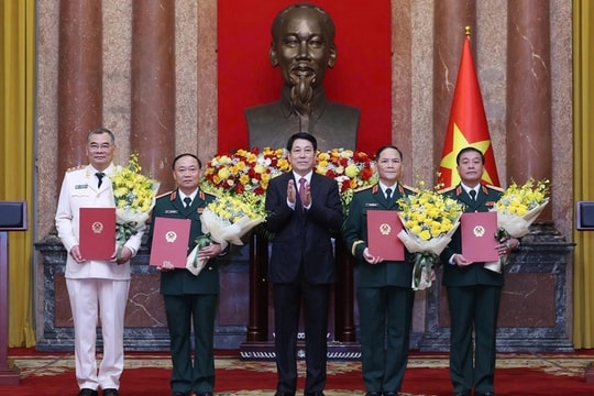 Bốn sĩ quan cấp cao Quân đội và Công an được thăng hàm Thượng tướng