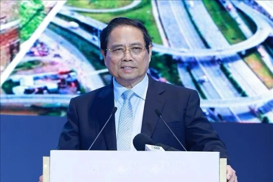Thủ tướng: TPHCM cần thực hiện '5 đi đầu'