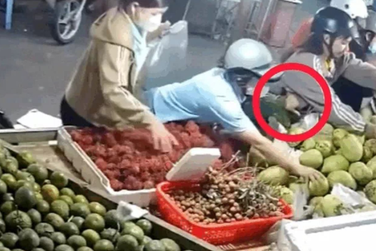 Nhiều phụ nữ bị móc túi khi đi chợ ở TPHCM