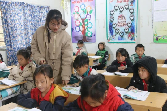Hối hả nâng cấp trường lớp đón năm học mới