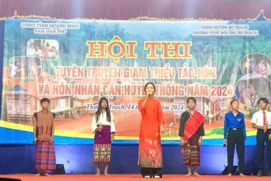Hành trình để văn hóa Bru - Vân Kiều không mờ nhạt trong trường học