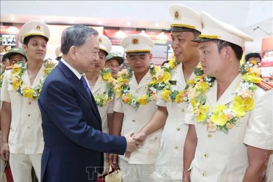 Tổng Bí thư: Thi đua vì an ninh Tổ quốc có ở từng người, từ tấm lòng, từ trong suy nghĩ và hành động