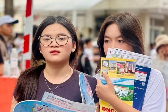 Điểm lại ngành học có điểm chuẩn cao nhất, có nơi 9,9 điểm cũng… rớt