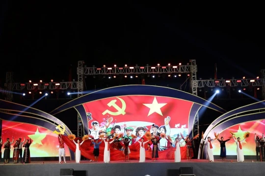 800 tuyên truyền viên lan tỏa tinh thần yêu nước tại ‘Thủ đô Kháng chiến’