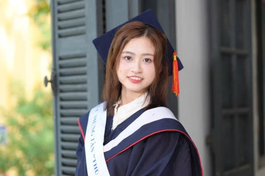 Cô gái là thủ khoa kép Đại học Dược Hà Nội