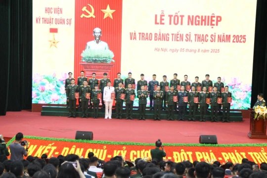 Học viện Kỹ thuật quân sự trao bằng tốt nghiệp cho hơn 277 tiến sĩ, thạc sĩ