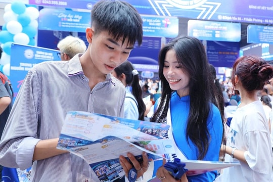 Các trường “vượt rào”, gửi thư mời nhập học sớm phải giải trình
