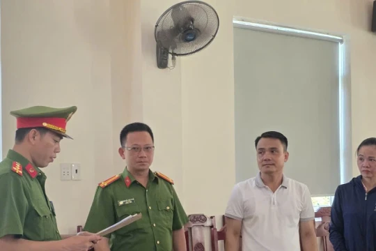 Bắt tạm giam Hiệu trưởng nâng điểm cho thí sinh thi vào lớp 10