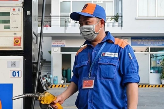 Dự báo, giá xăng có thể sẽ tăng từ 500 - 600 đồng/lít