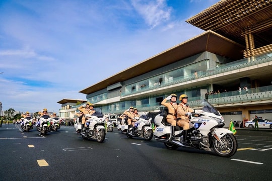 Hà Nội cấm hoàn toàn phương tiện trên nhiều tuyến phố ngày 7-10/8