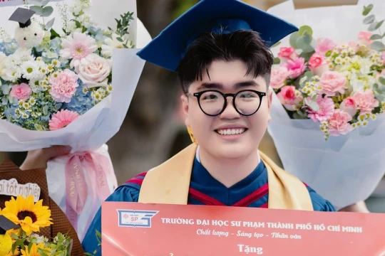 Từ 'vỡ mộng' đến thủ khoa Sư phạm