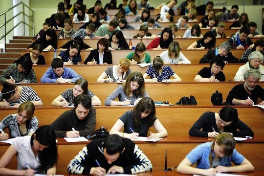 Nga siết chặt đào tạo đại học thu phí