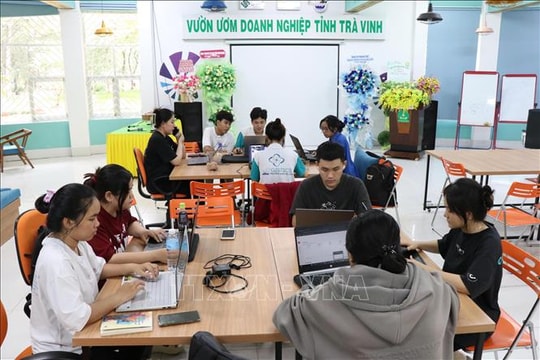 Chuyển đổi số - bệ phóng cho hội nhập và phát triển
