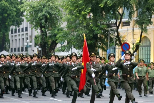 Gần 3.000 cán bộ, chiến sĩ Công an Hà Nội duyệt đội ngũ và diễu hành Ngày hội Vì Thủ đô bình yên