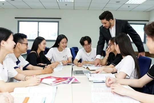 Giải pháp quan trọng giải bài toán thiếu hụt nhân sự giảng dạy