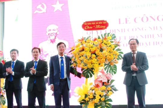 Bộ GD&ĐT công bố quyết định công nhận Hiệu trưởng Trường Đại học Đà Lạt