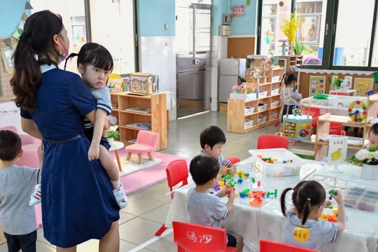 Trung Quốc miễn học phí mầm non
