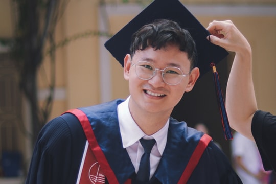 Trở thành thủ khoa sau khi bỏ dở du học