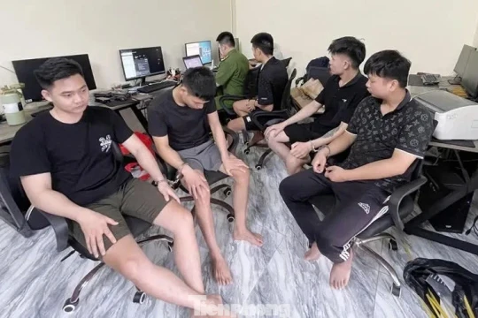 Mua bán hơn 300.000 tài khoản cá nhân để lừa đảo