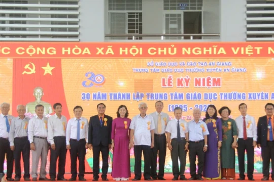 Trung tâm Giáo dục thường xuyên tỉnh An Giang kỷ niệm 30 năm thành lập