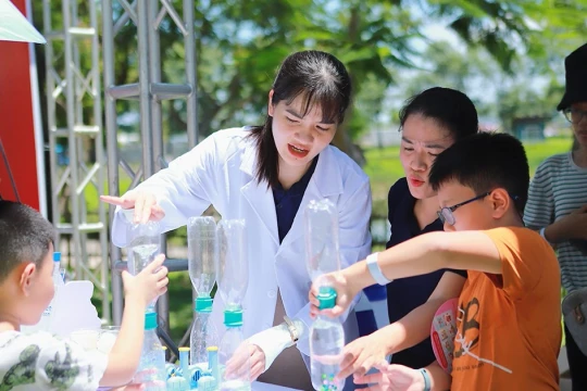 Ngày hội Hè Háo Hức ‘hút’ trẻ em Hà Nội